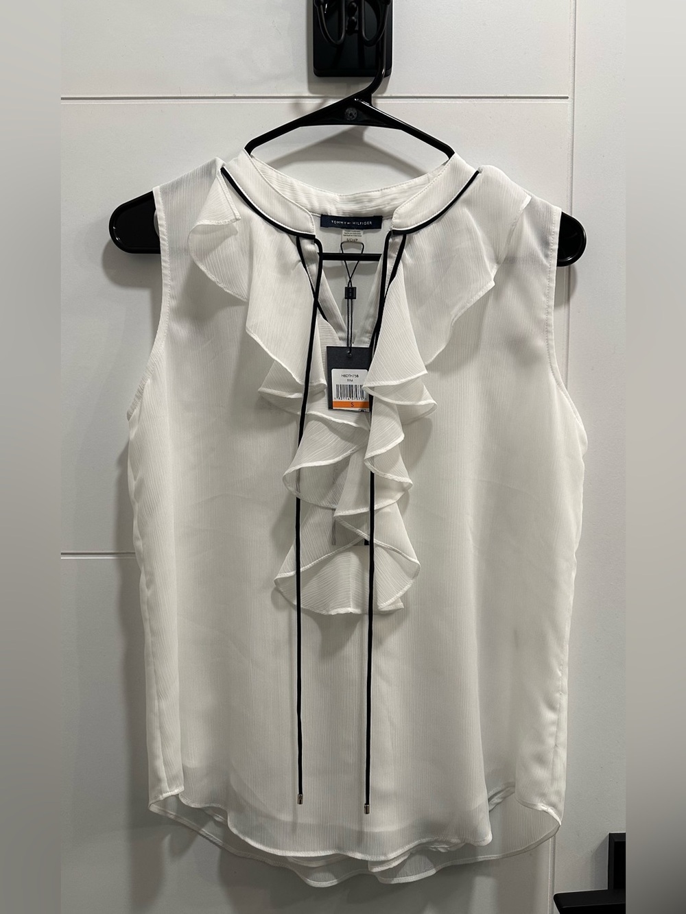 Tommy Hilfiger White Ruffle Tie Neck Sleeveless Blouse HSVTH75B Size Small NWT